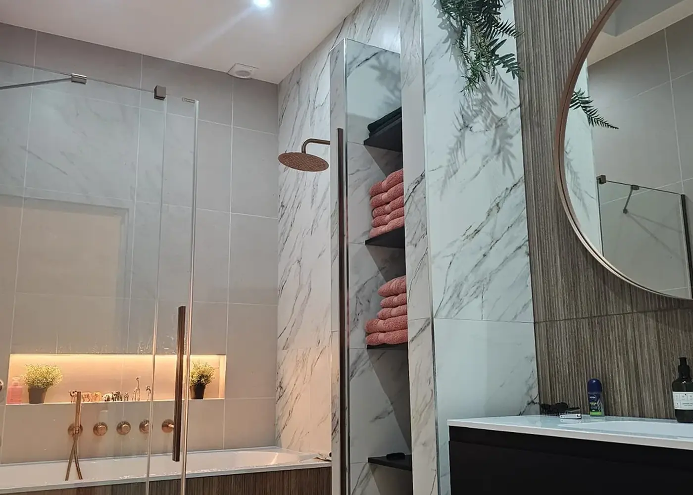 Bad én douche combineren binnen Badkamerrenovatie in Zuid-Holland