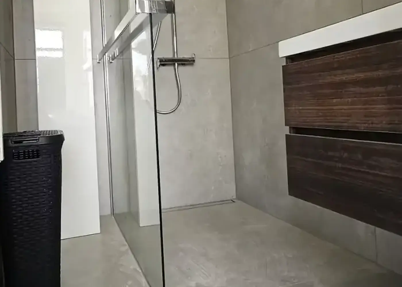 Nieuwe indeling en verplaatste aansluitingen binnen Badkamerrenovatie in Zuid-Holland