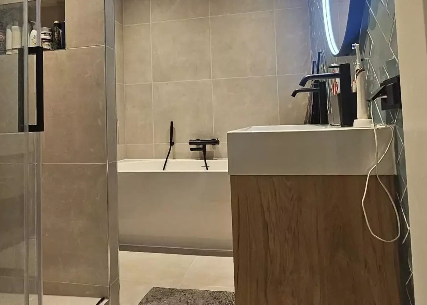Kranen en douchesets binnen Montage in Zuid-Holland