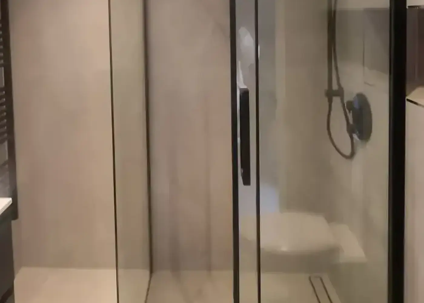 Bad en vrijstaand bad binnen Sanitair in Zuid-Holland